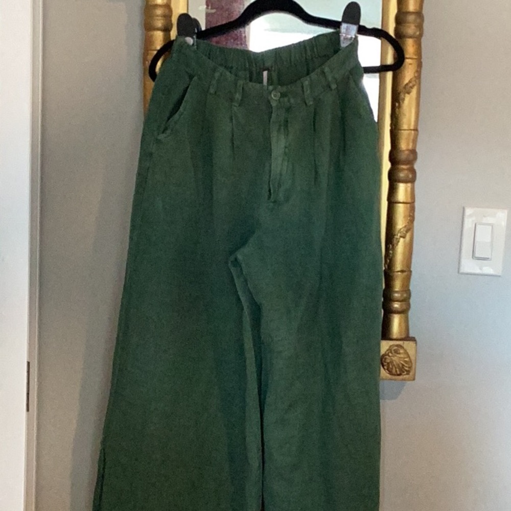 YFB Young Fabulous and Broke , Cosmo baggy pleated green pants.